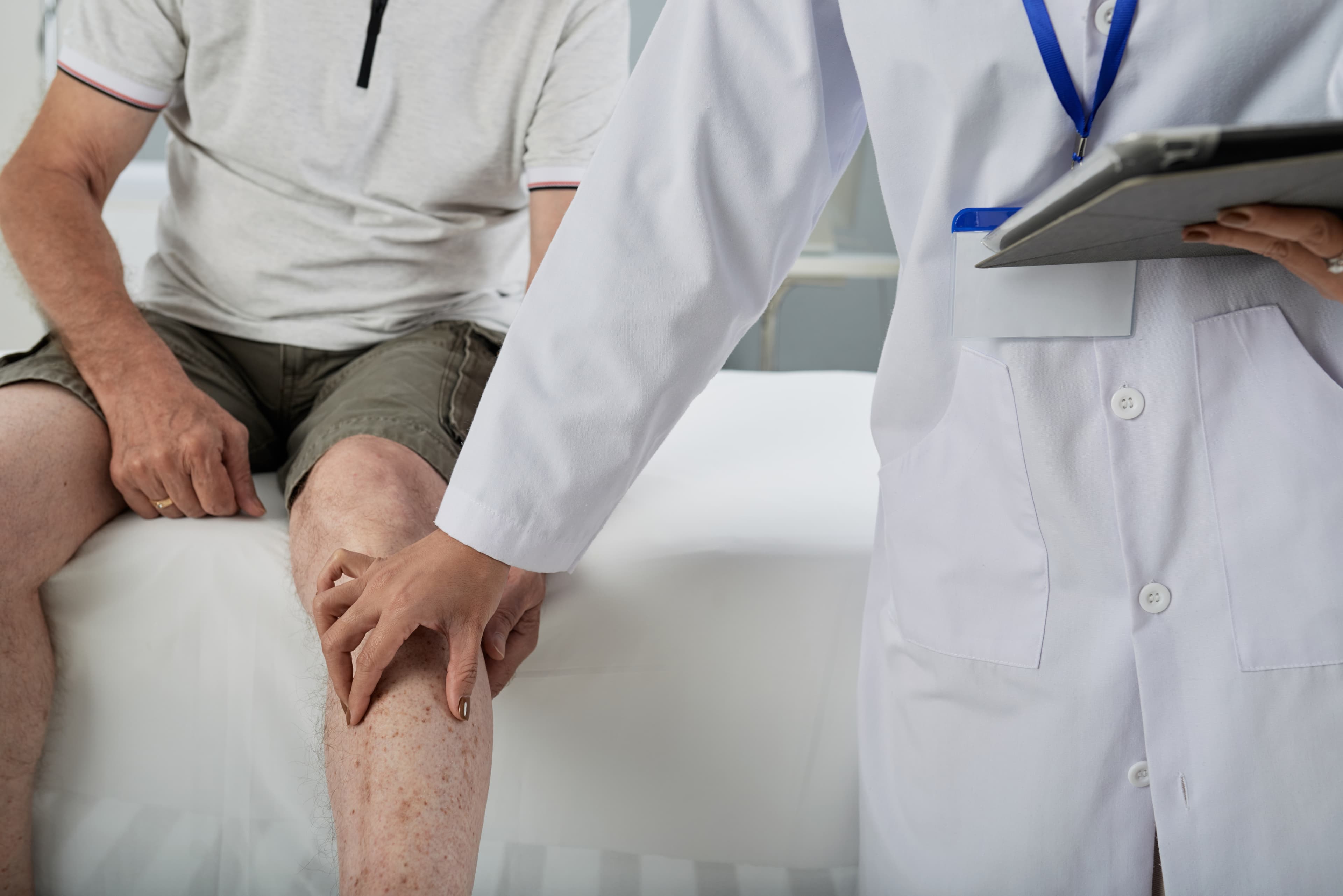 Knee replacement treatment madhapur